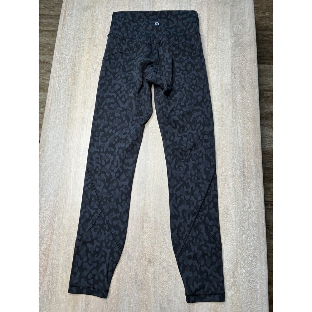 Lululemon In Movement Tight 25" *Everlux Formation Camo Deep Coal Multi Size 4 - Picture 7 of 9